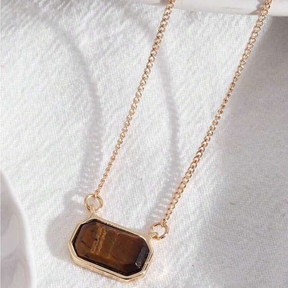 Geometric Gemstone Pendant Necklace (Purple, Brown, White, Blue) - Picture 4 of 13